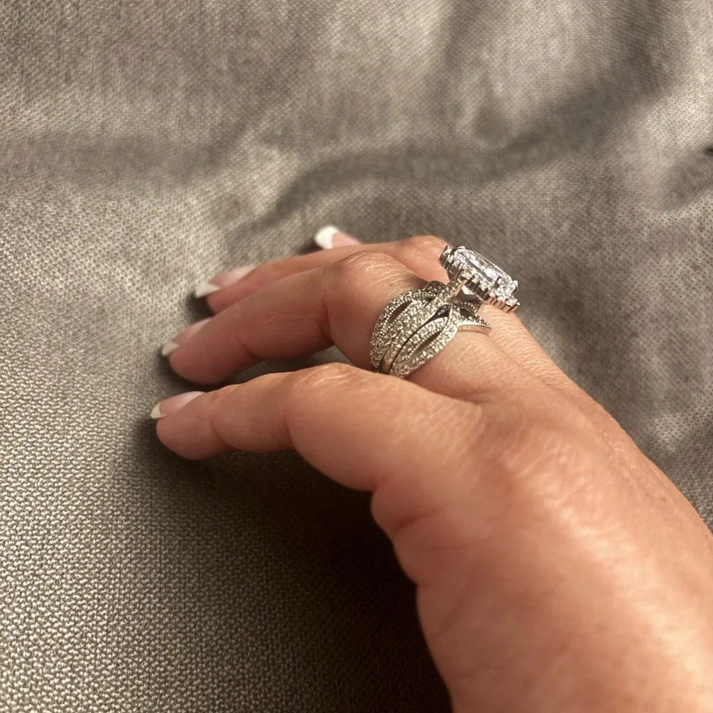 Vintage Wedding Ring Set - Picture 3 of 7